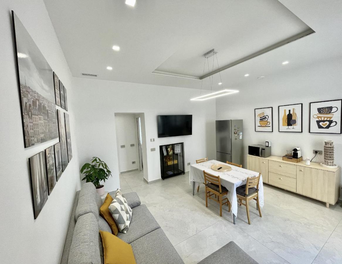 Varese Apartment Екстер'єр фото
