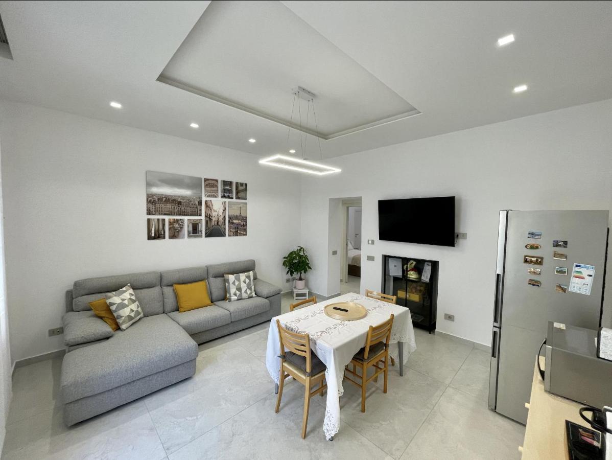 Varese Apartment Екстер'єр фото