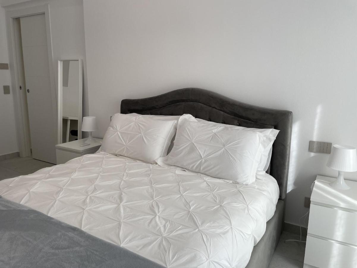 Varese Apartment Екстер'єр фото